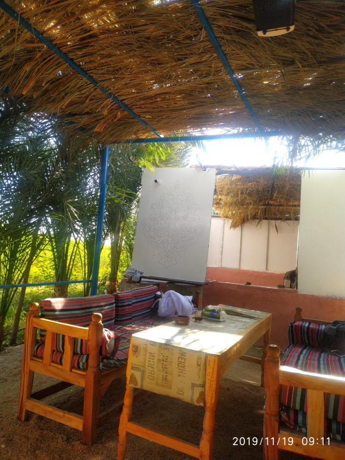 Modos Place Luxor Bagian luar foto